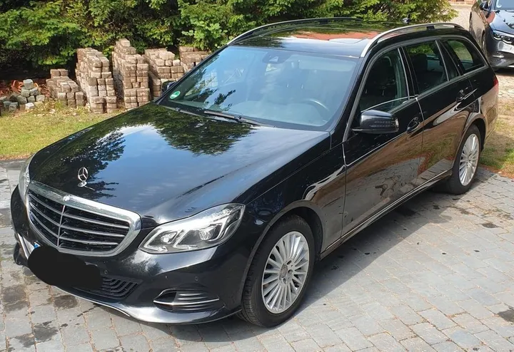 Mercedes-Benz E 220