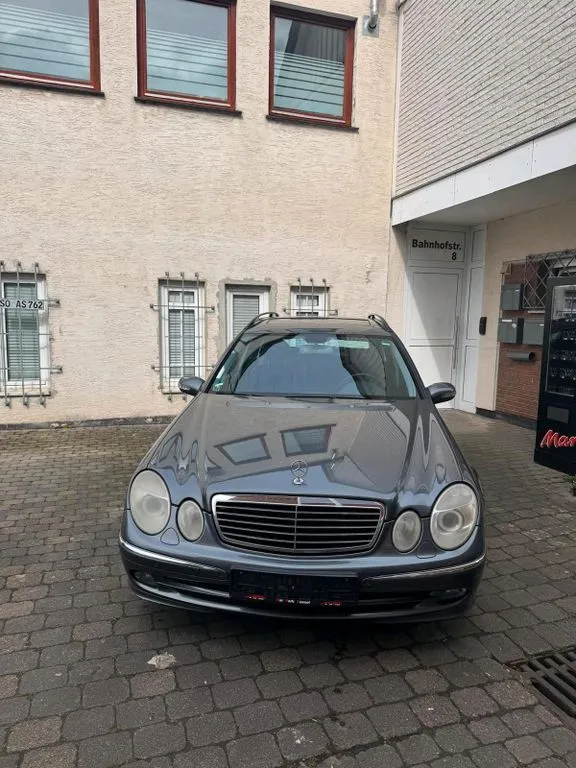 Mercedes-Benz E 280
