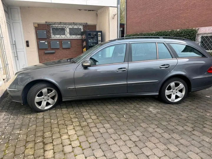 Mercedes-Benz E 280