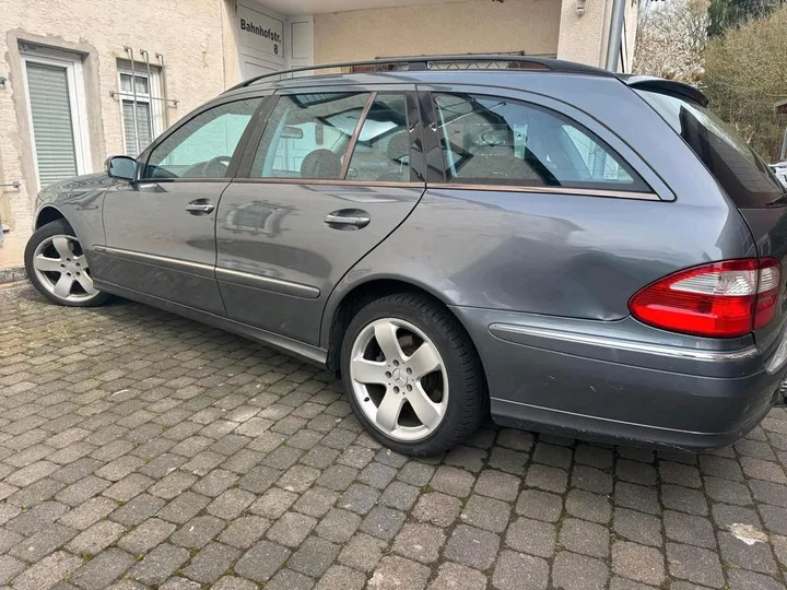 Mercedes-Benz E 280