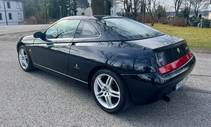 Alfa Romeo GTV