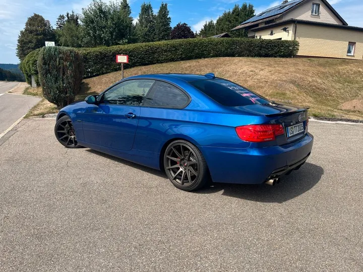 BMW 325