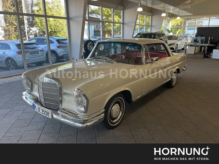 Mercedes-Benz 250