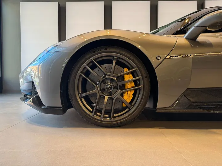 Maserati MC20