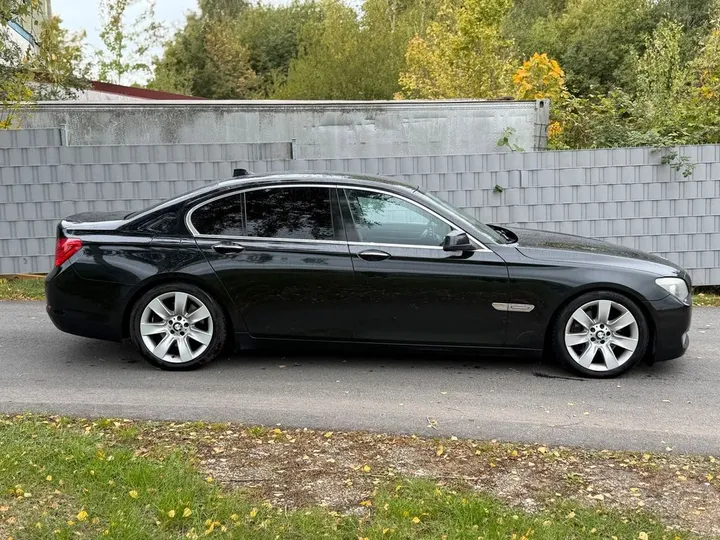 BMW 730