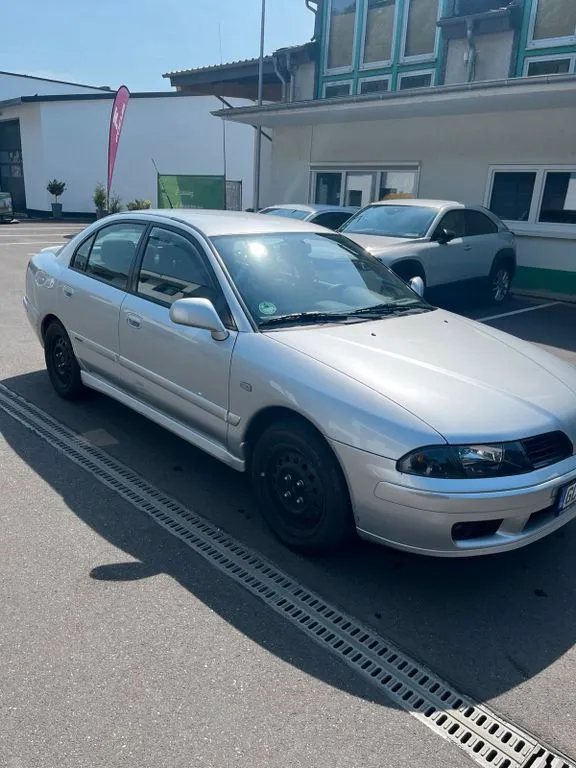 Mitsubishi Carisma