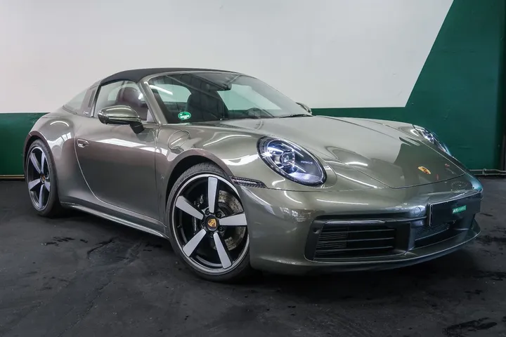 Porsche 992