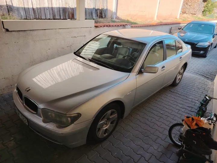 BMW 735