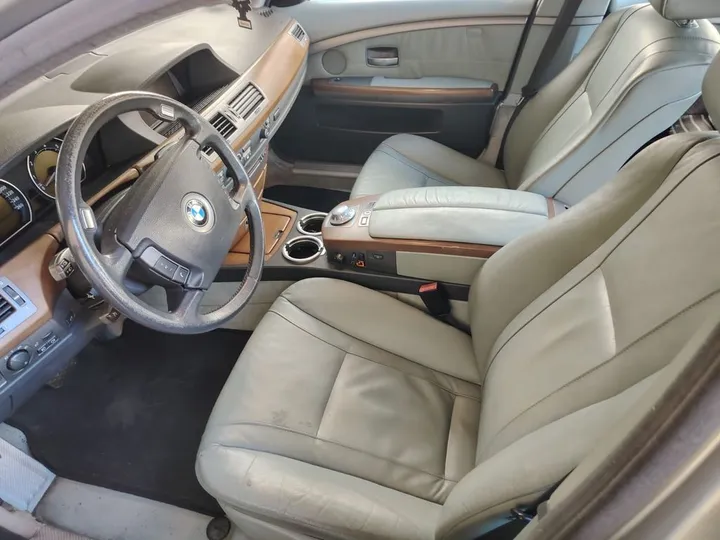 BMW 735