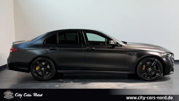 Mercedes-Benz E 63 AMG