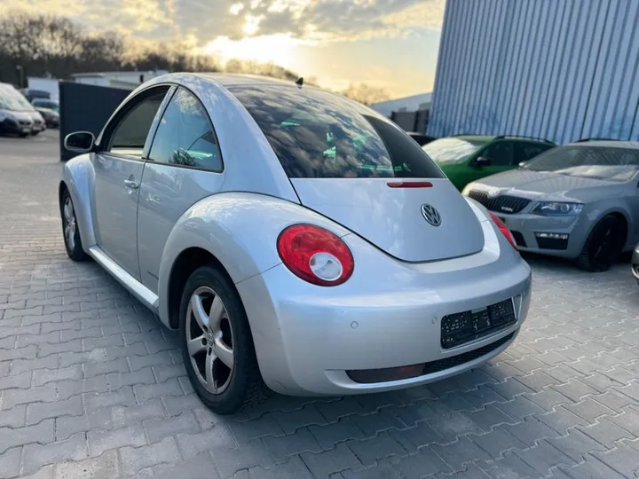 Volkswagen New Beetle