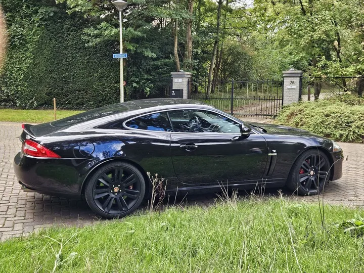 Jaguar XKR