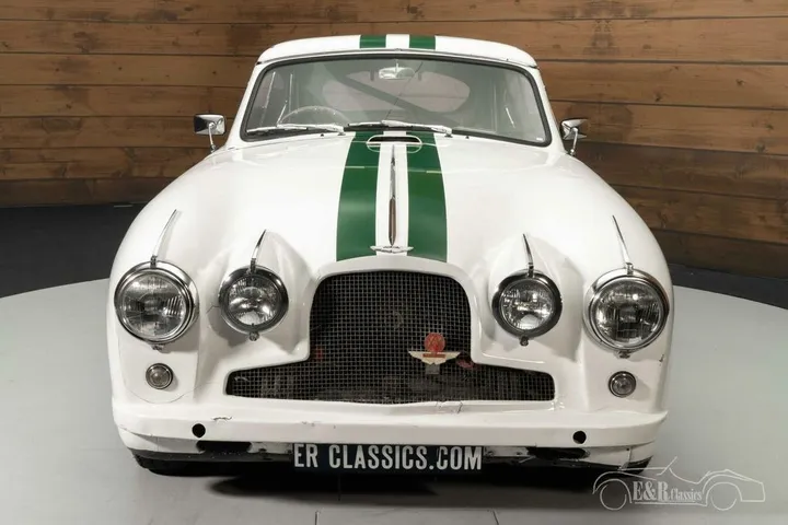 Aston Martin DB