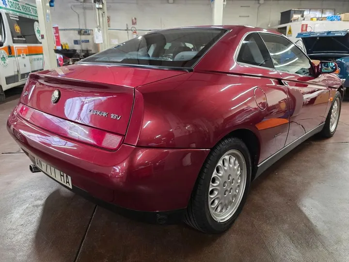 Alfa Romeo GTV