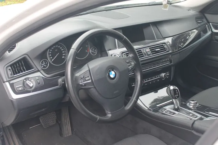 BMW 525