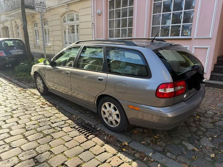 Volvo V40