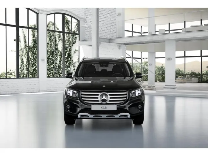 Mercedes-Benz GLB 180