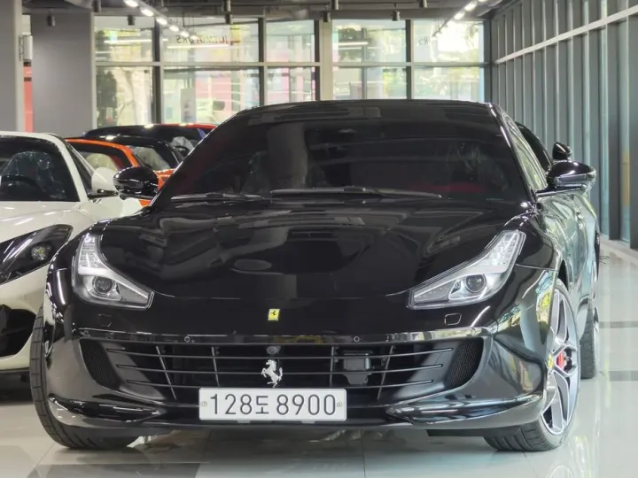 Ferrari GTC4 Lusso