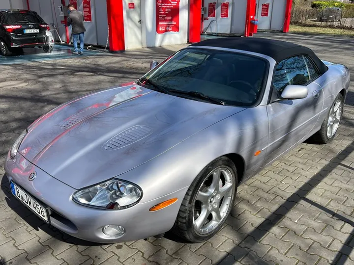 Jaguar XKR