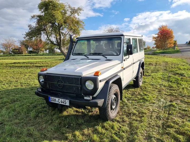 Mercedes-Benz G 300
