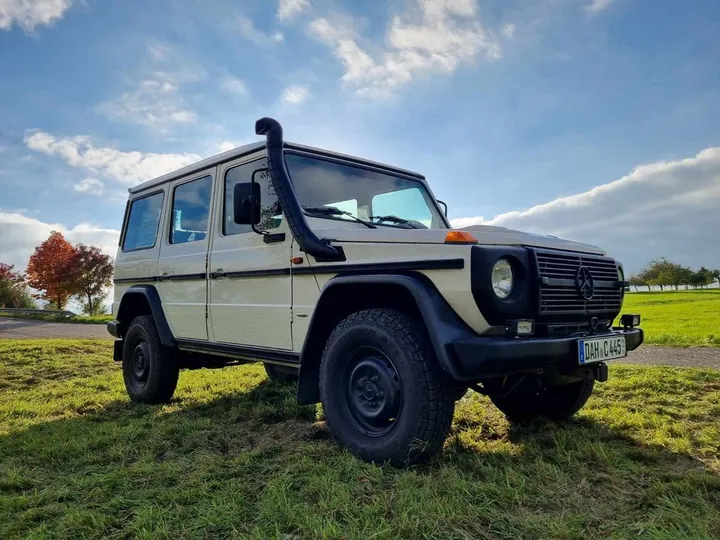 Mercedes-Benz G 300