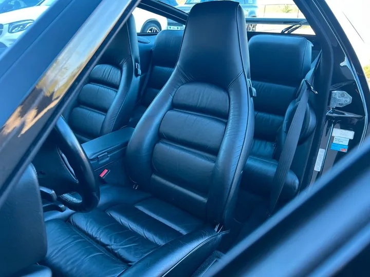 Porsche 928