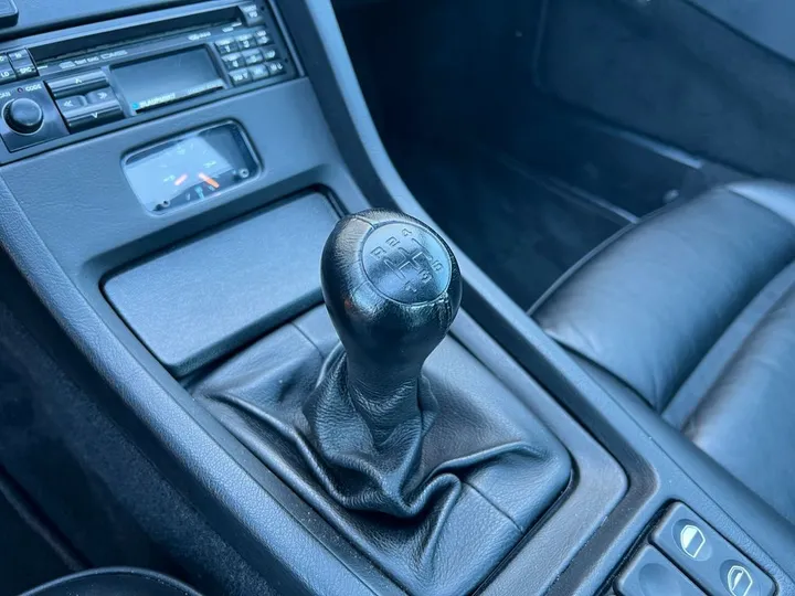 Porsche 928