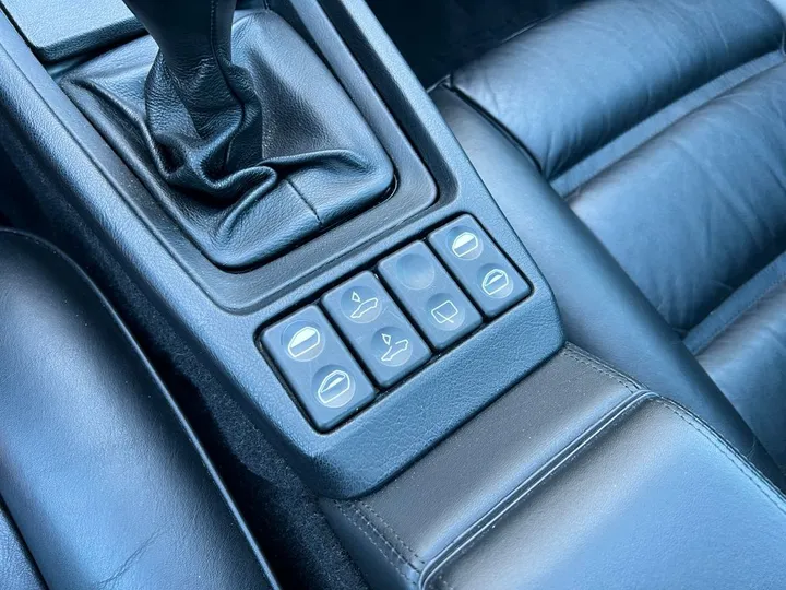 Porsche 928
