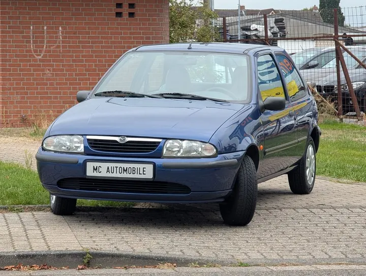 Mazda 121