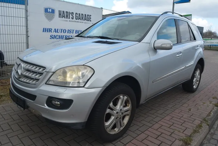 Mercedes-Benz ML 320