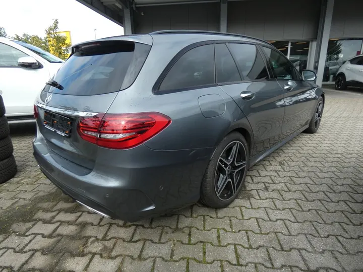 Mercedes-Benz C 200