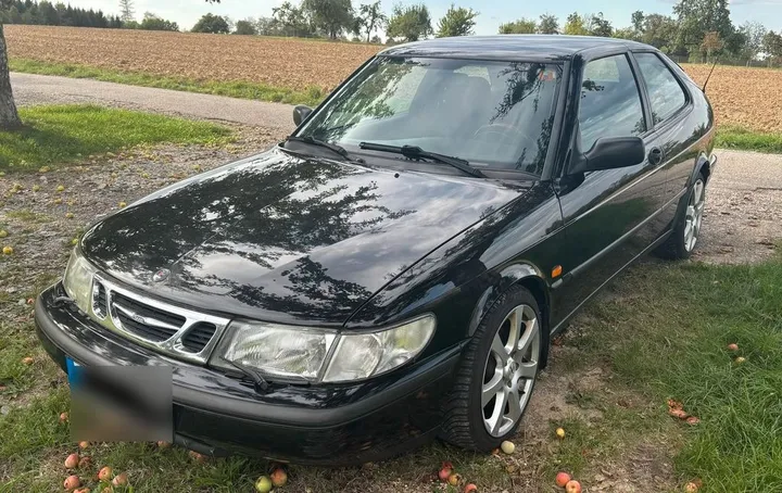Saab 900