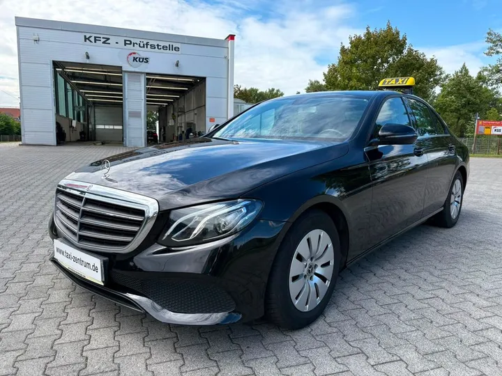 Mercedes-Benz E 200