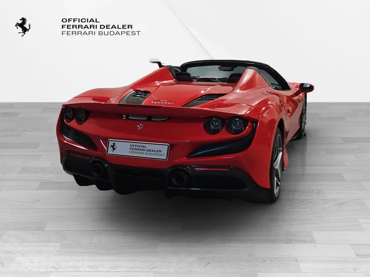 Ferrari F8