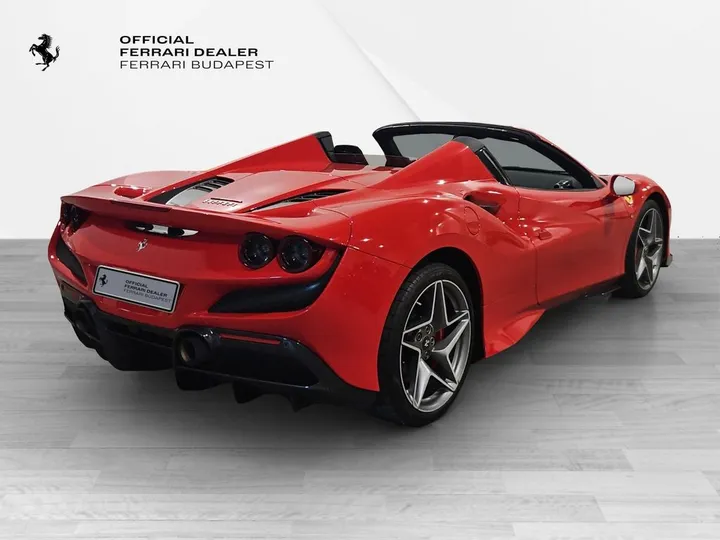 Ferrari F8