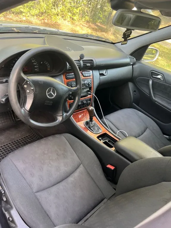 Mercedes-Benz C 200