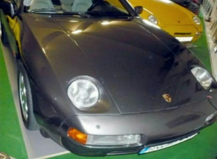 Porsche 928