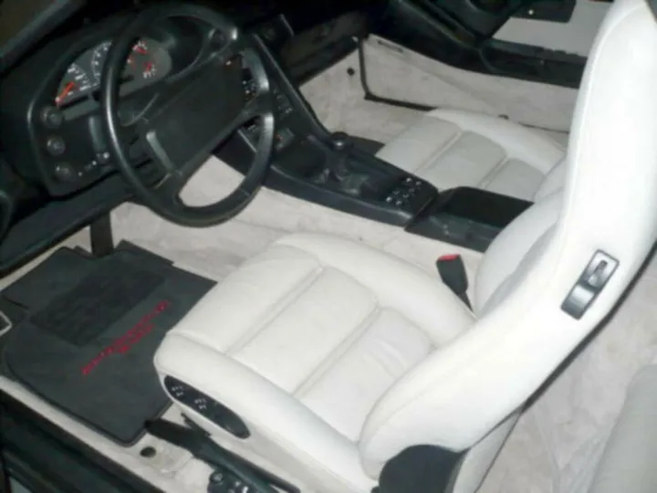 Porsche 928