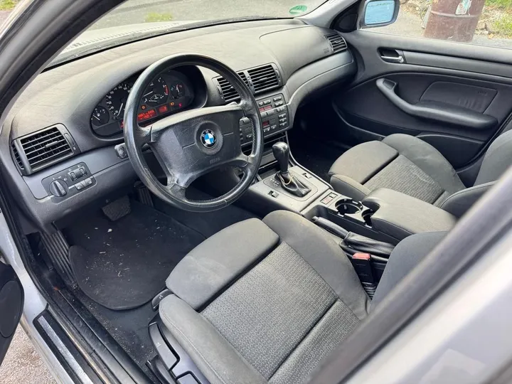 BMW 325