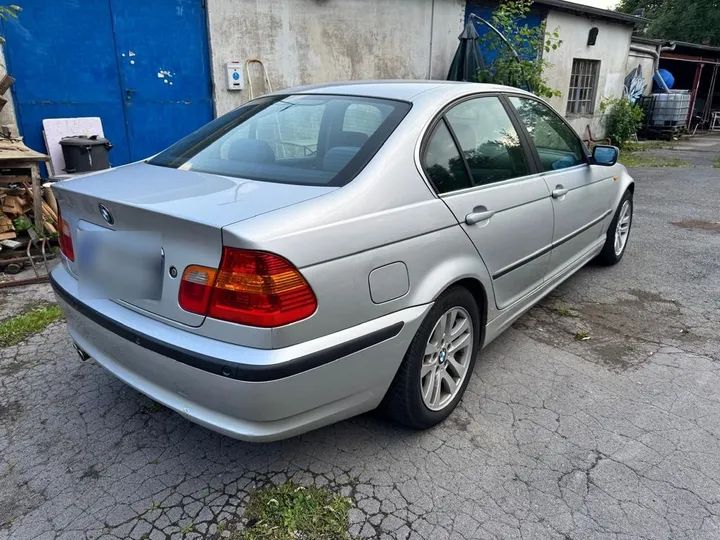BMW 325