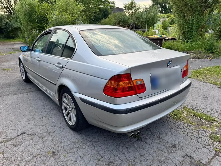 BMW 325