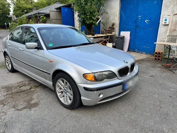 BMW 325
