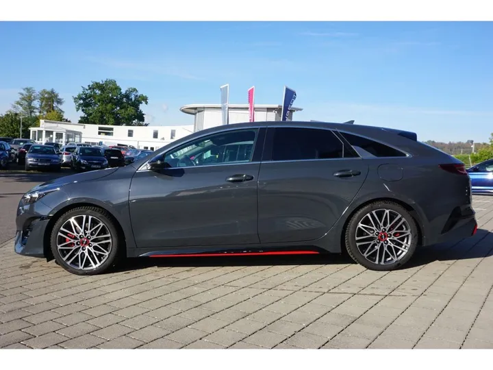 Kia pro cee'd / ProCeed