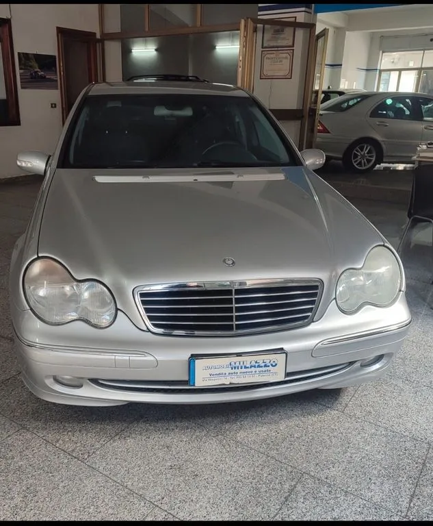 Mercedes-Benz C 200