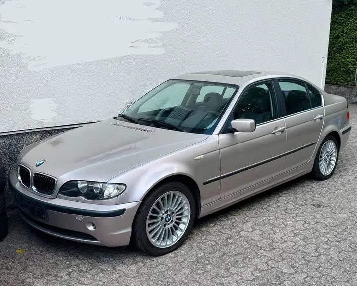 BMW 320