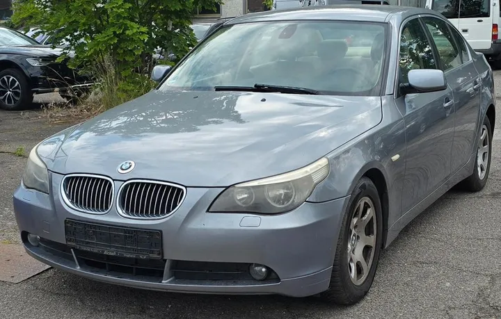 BMW 520