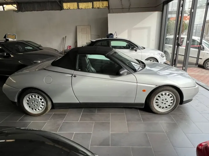 Alfa Romeo Spider