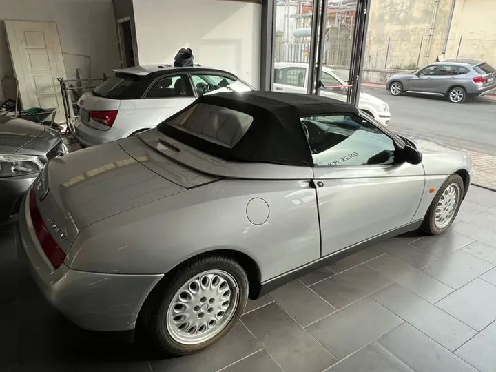 Alfa Romeo Spider