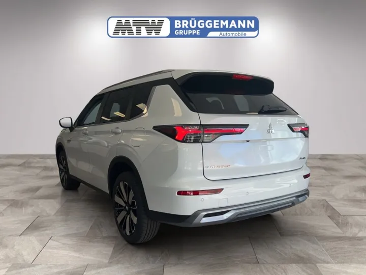 Mitsubishi Plug-in Hybrid Outlander