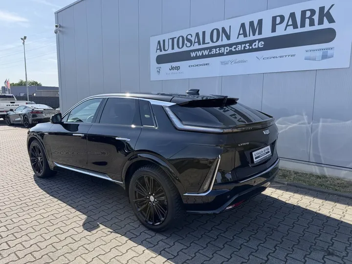 Cadillac LYRIQ